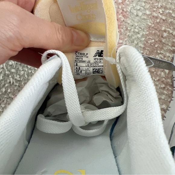 New Balance Women's White Sneakers with Teal Heel - Picture 8 of 10